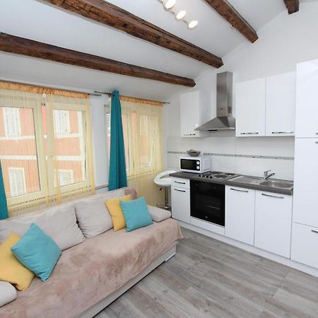 Studio Mira โรวีน ภายนอก รูปภาพ